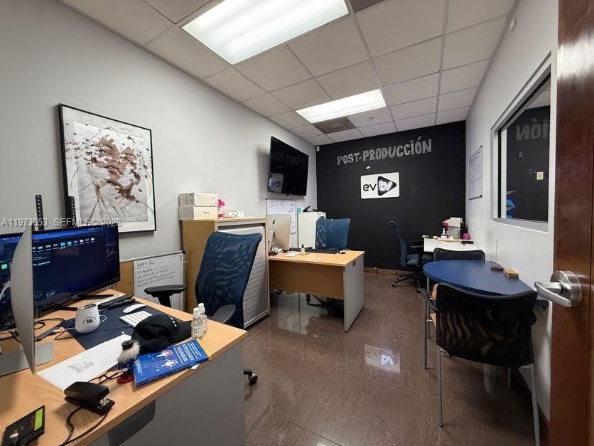 7620 NW 25th St Miami, FL 33122