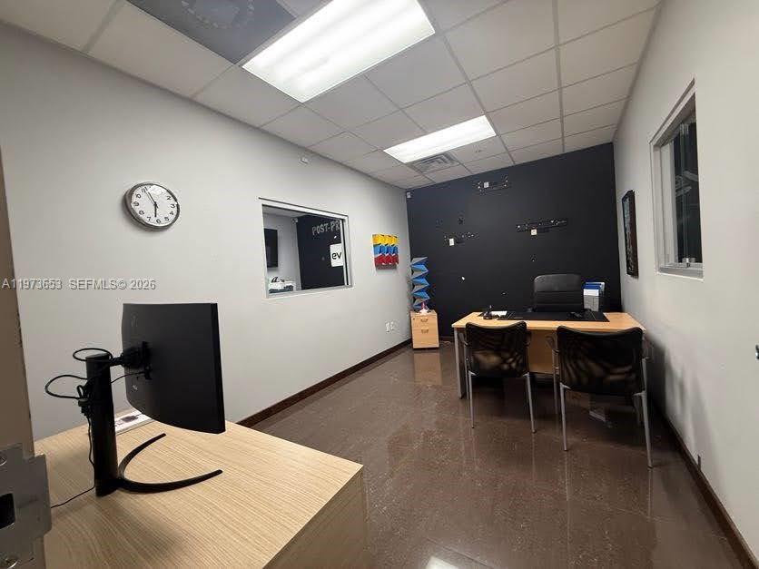 7620 NW 25th St Miami, FL 33122