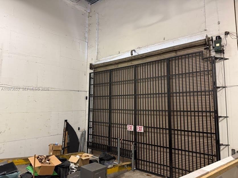 7620 NW 25th St Miami, FL 33122