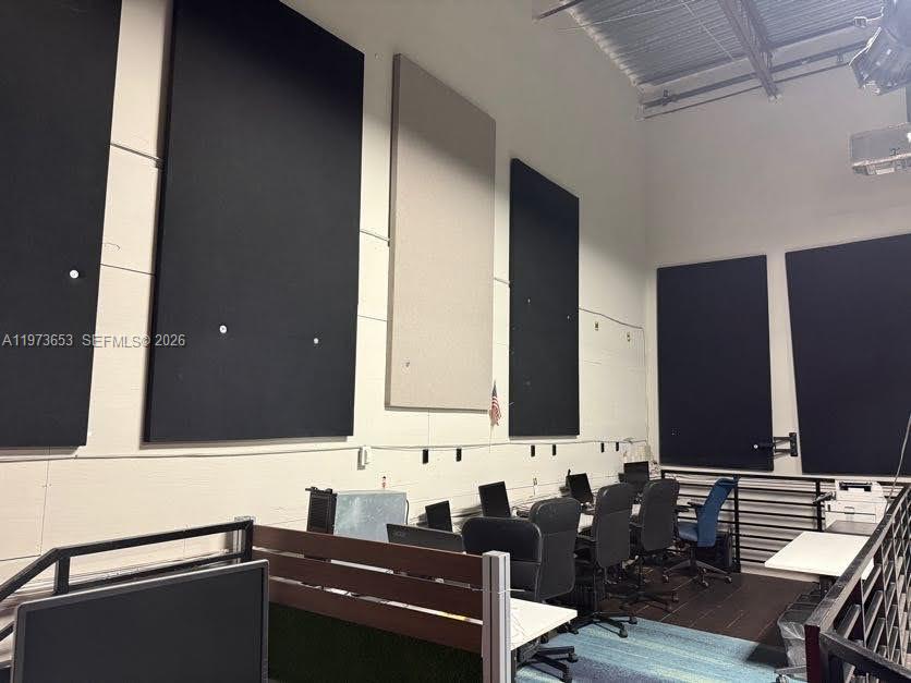 7620 NW 25th St Miami, FL 33122