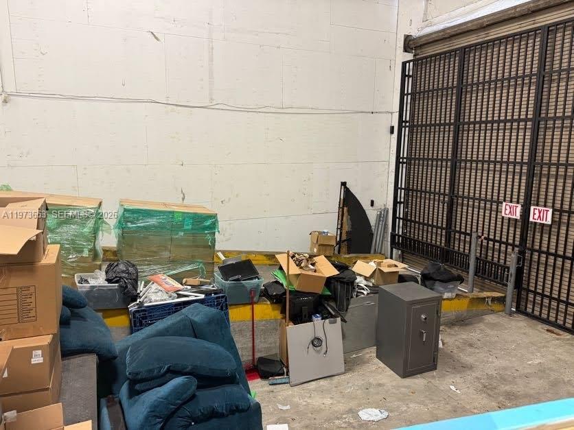 7620 NW 25th St Miami, FL 33122