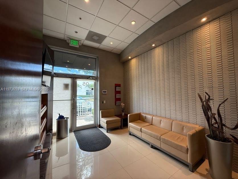 7620 NW 25th St Miami, FL 33122