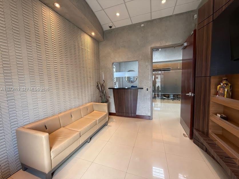 7620 NW 25th St Miami, FL 33122