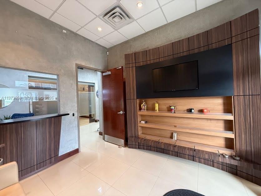 7620 NW 25th St Miami, FL 33122