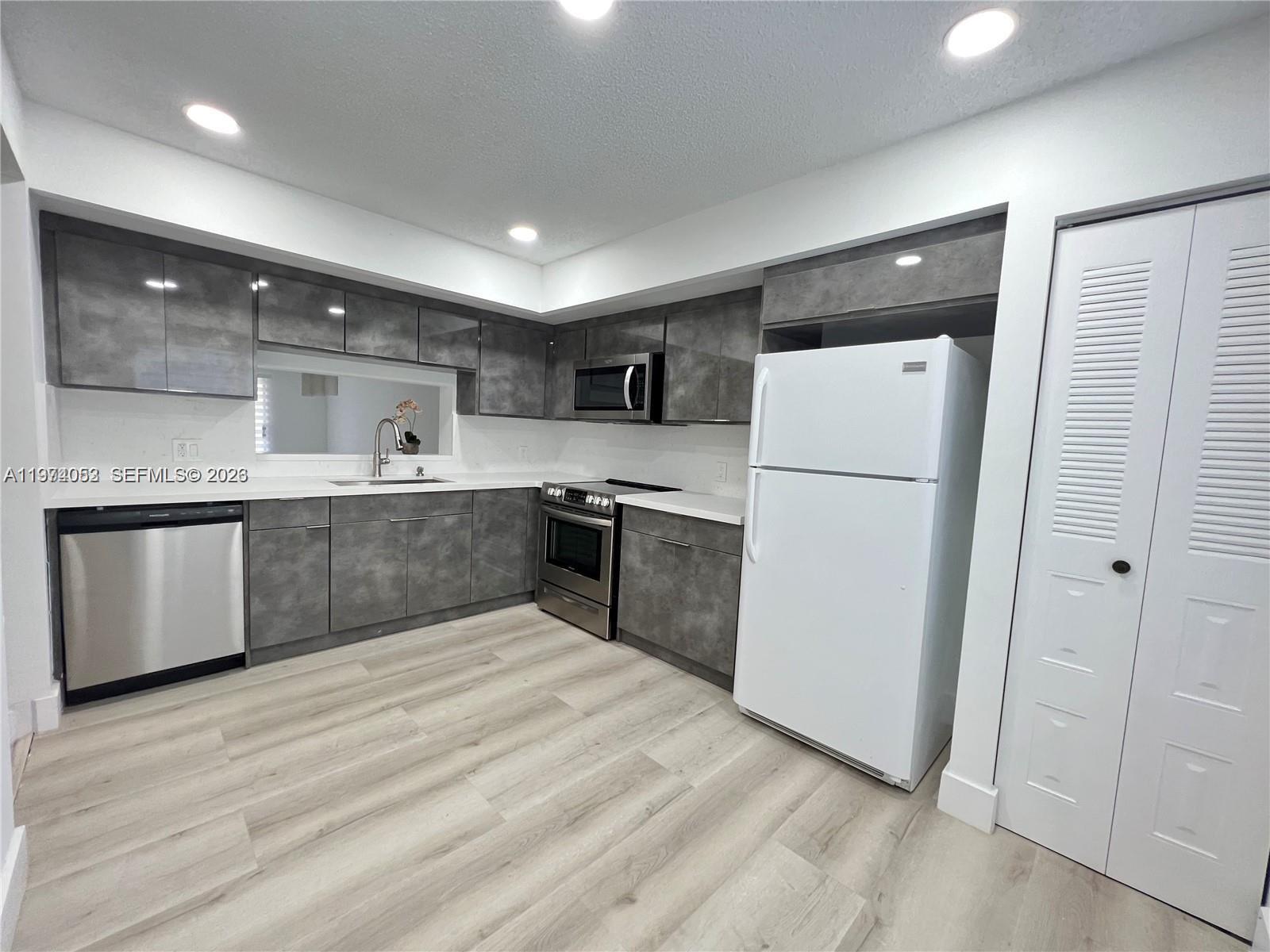 1001 Sw 128th Ter #406B