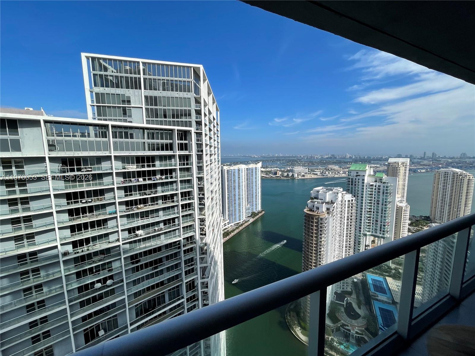495 Brickell Ave #5306