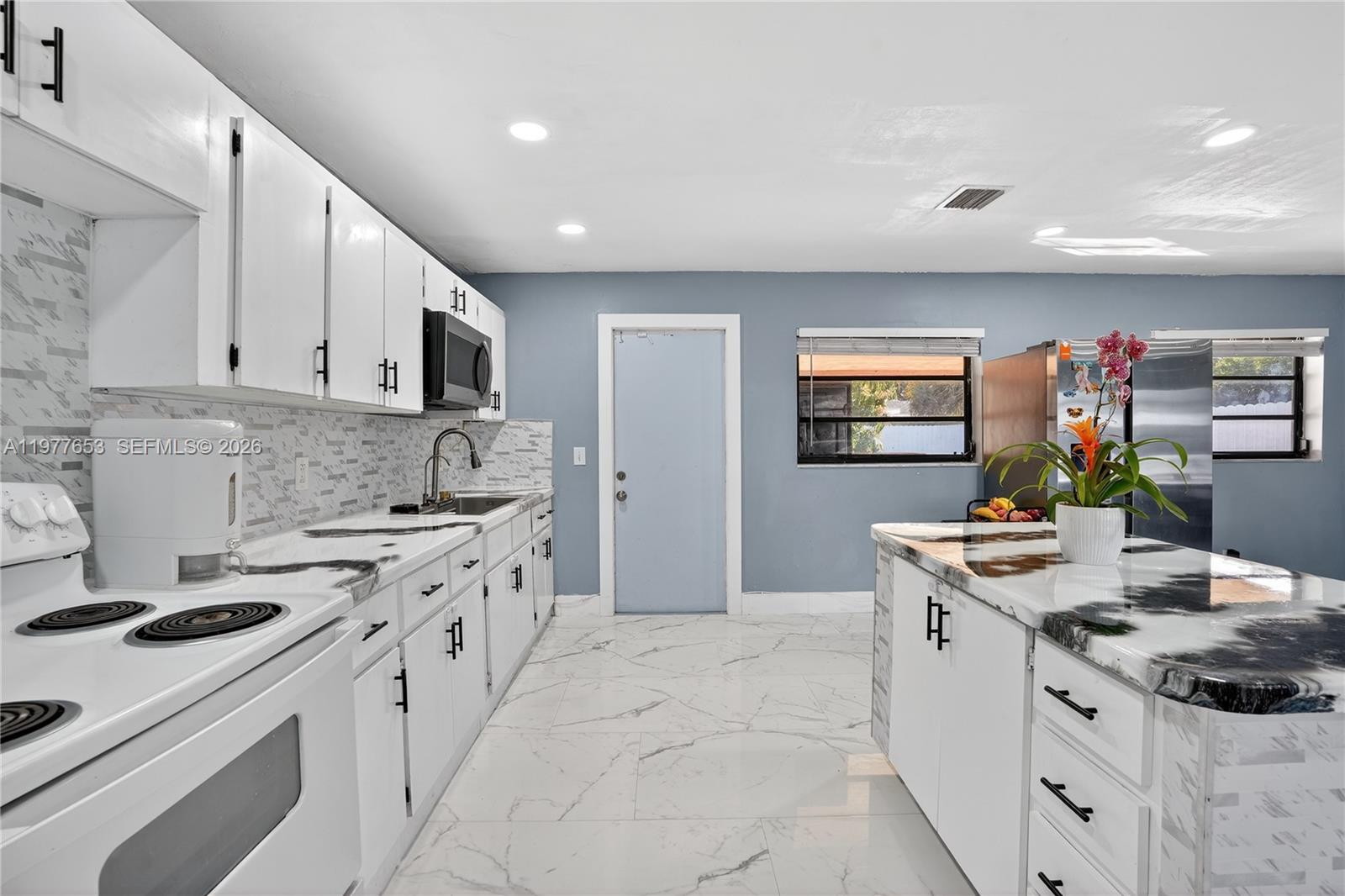 1318 13th St West Palm Beach, FL 33401