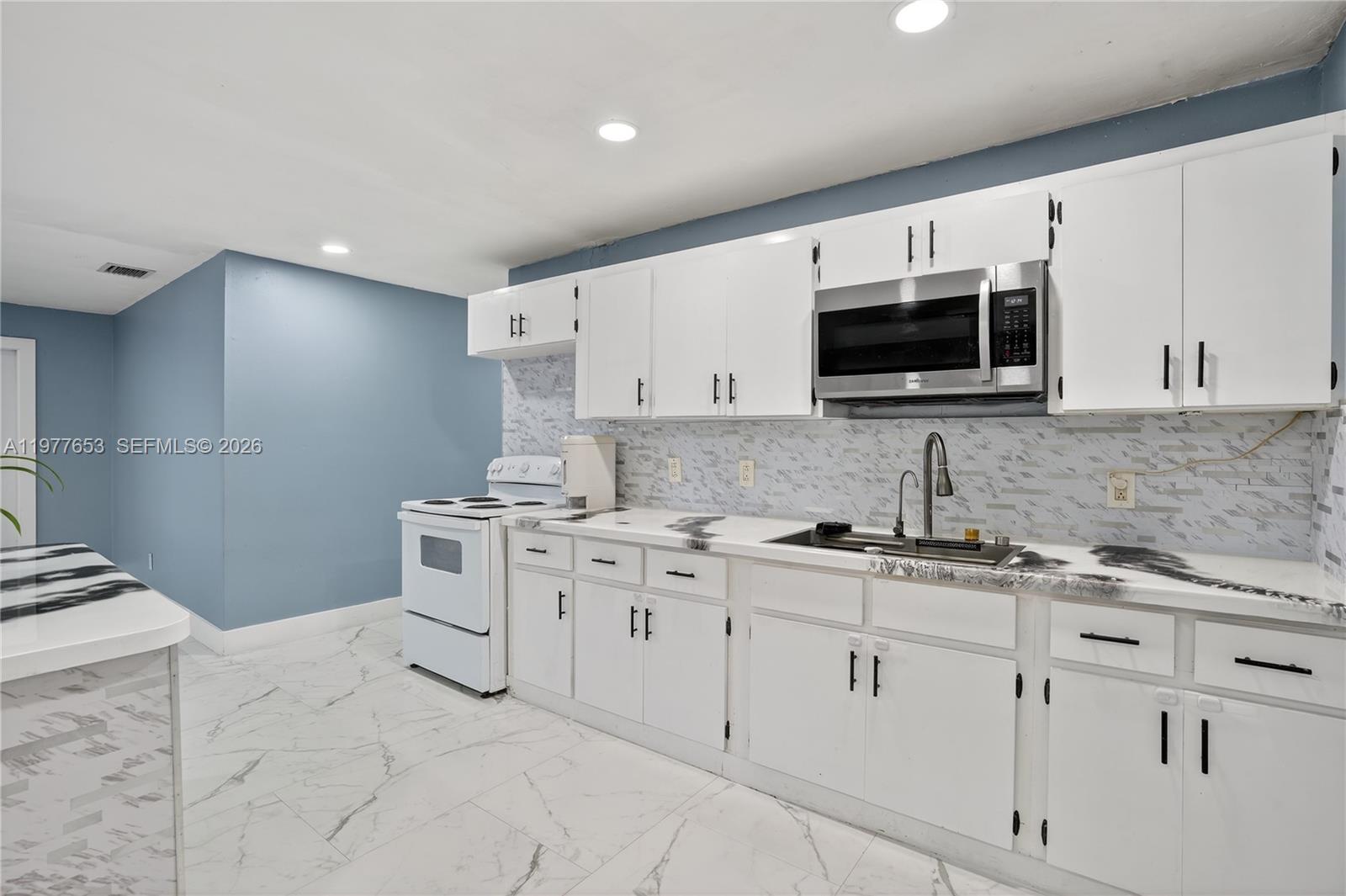 1318 13th St West Palm Beach, FL 33401