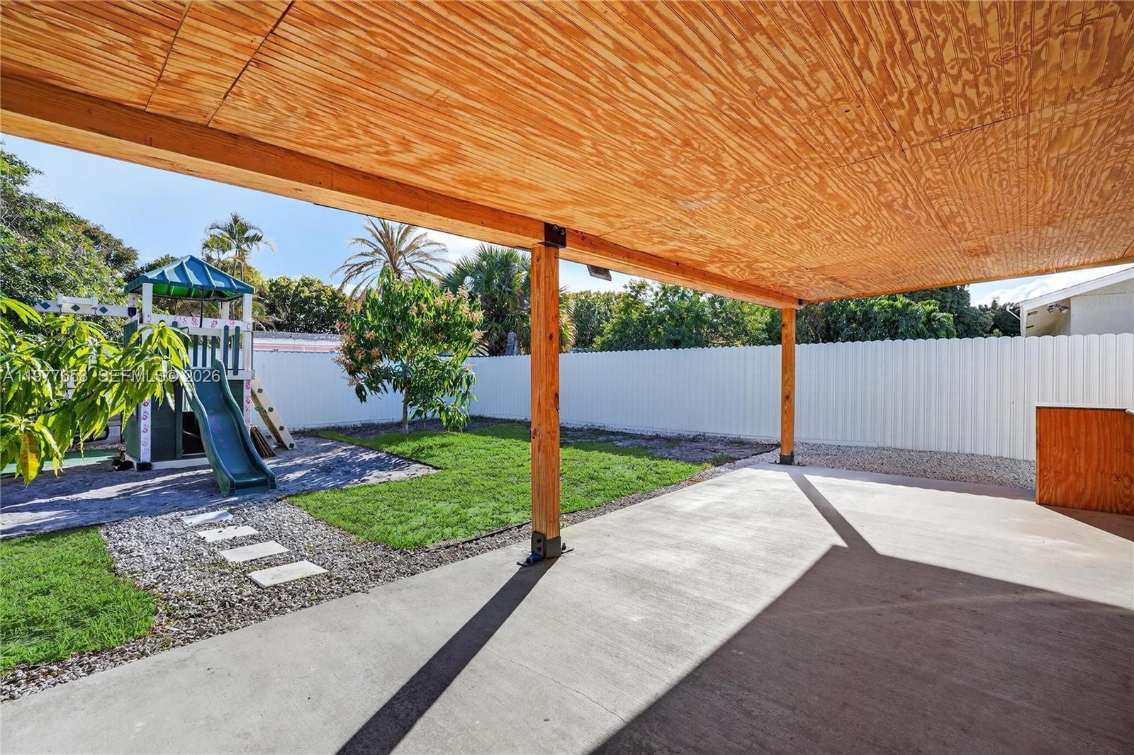 1318 13th St West Palm Beach, FL 33401