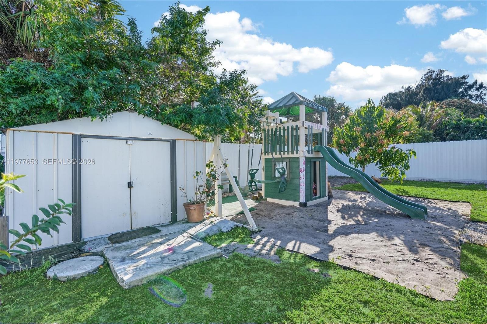 1318 13th St West Palm Beach, FL 33401