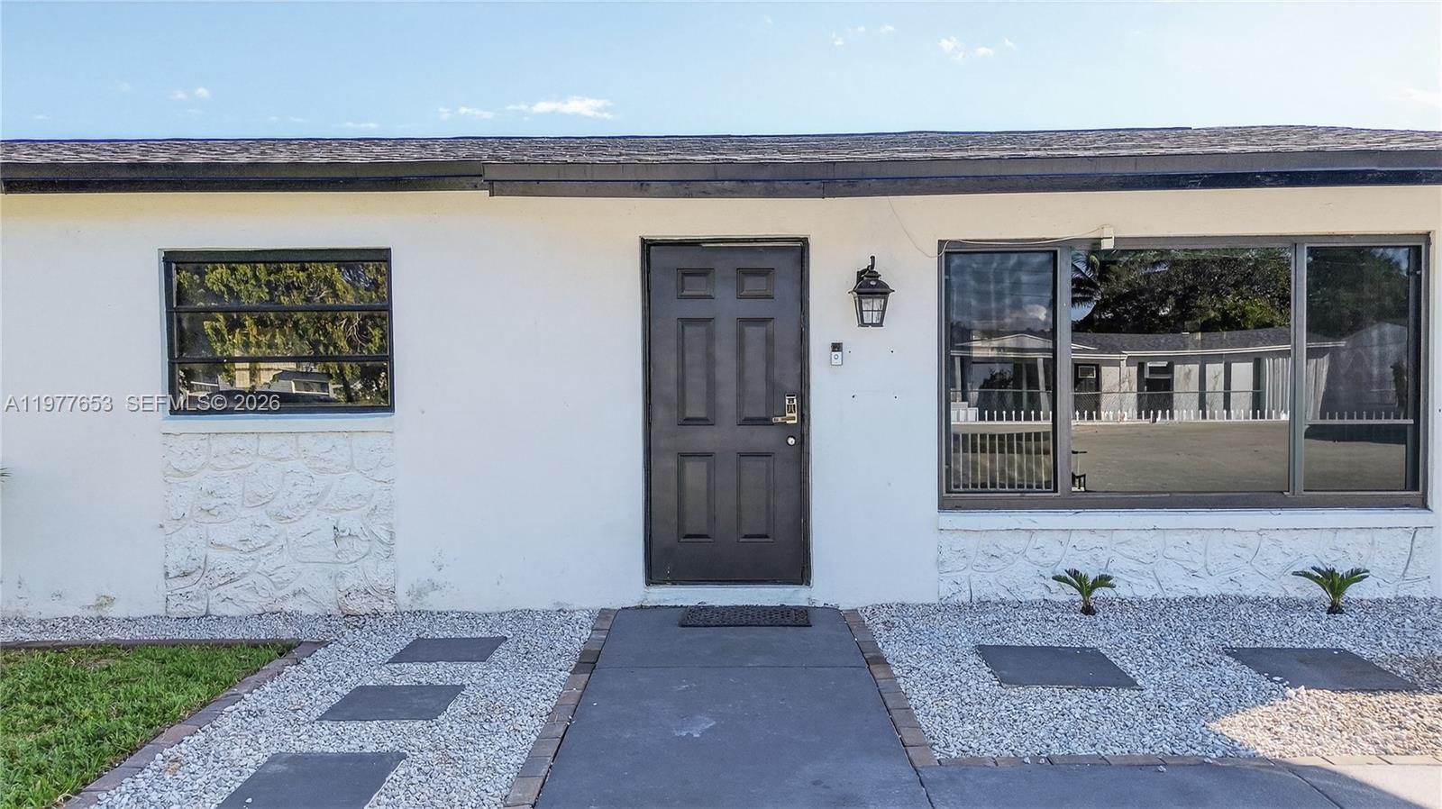 1318 13th St West Palm Beach, FL 33401