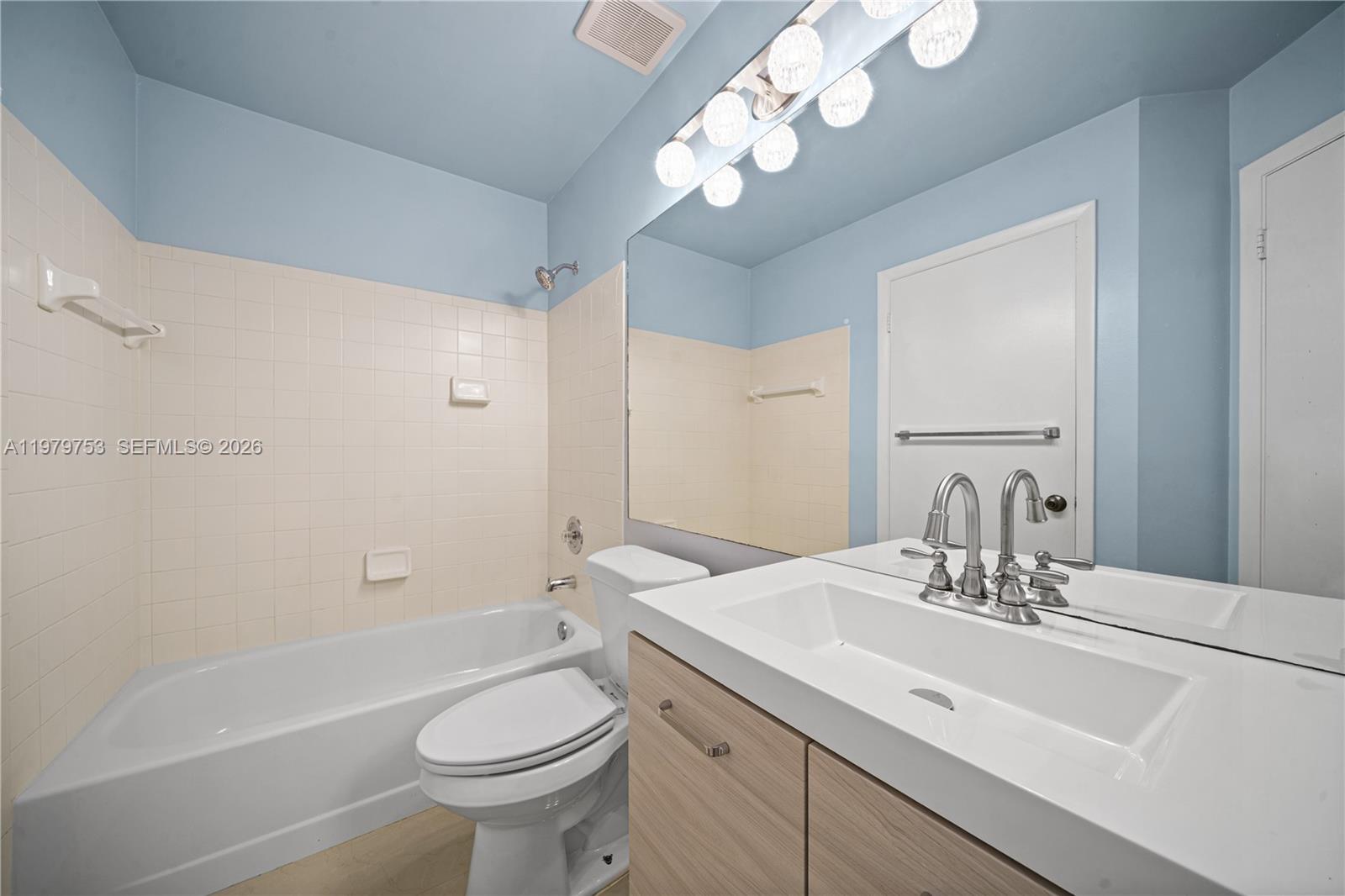 13931 SW 91st Ter #13931 Miami, FL 33186