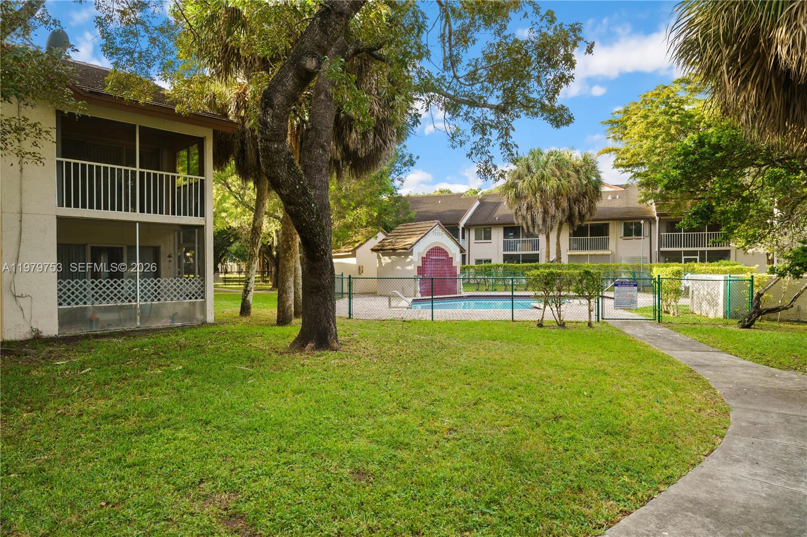 13931 SW 91st Ter #13931 Miami, FL 33186