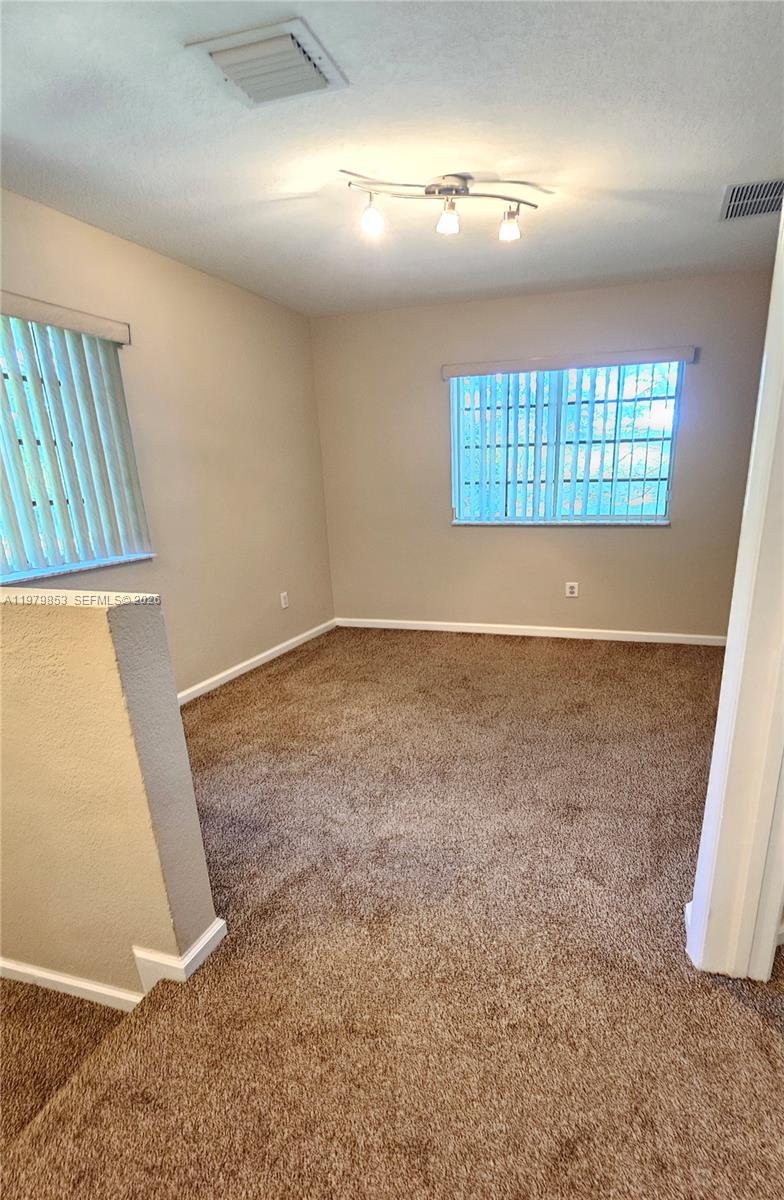 2014 Marsh Hbr Dr Riviera Beach, FL 33404