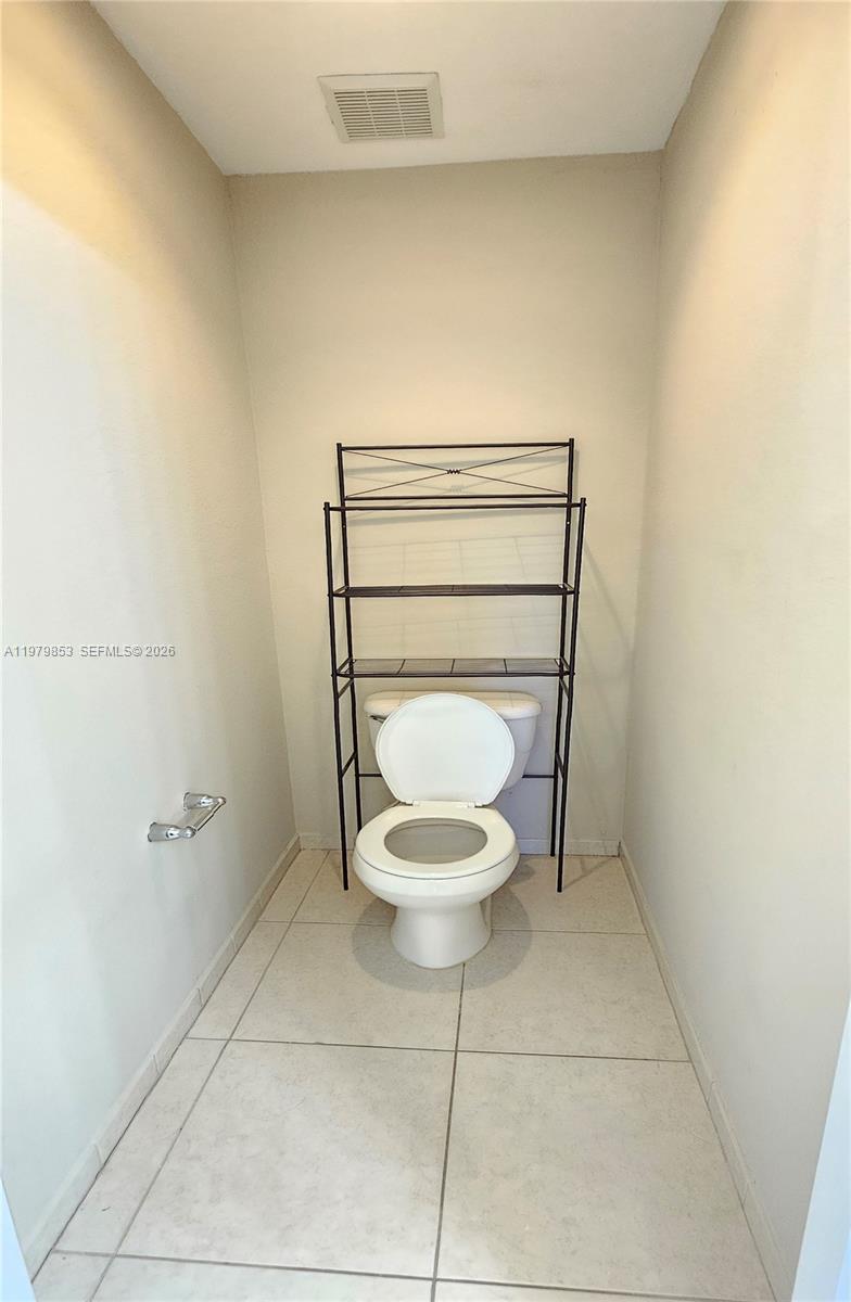 2014 Marsh Hbr Dr Riviera Beach, FL 33404