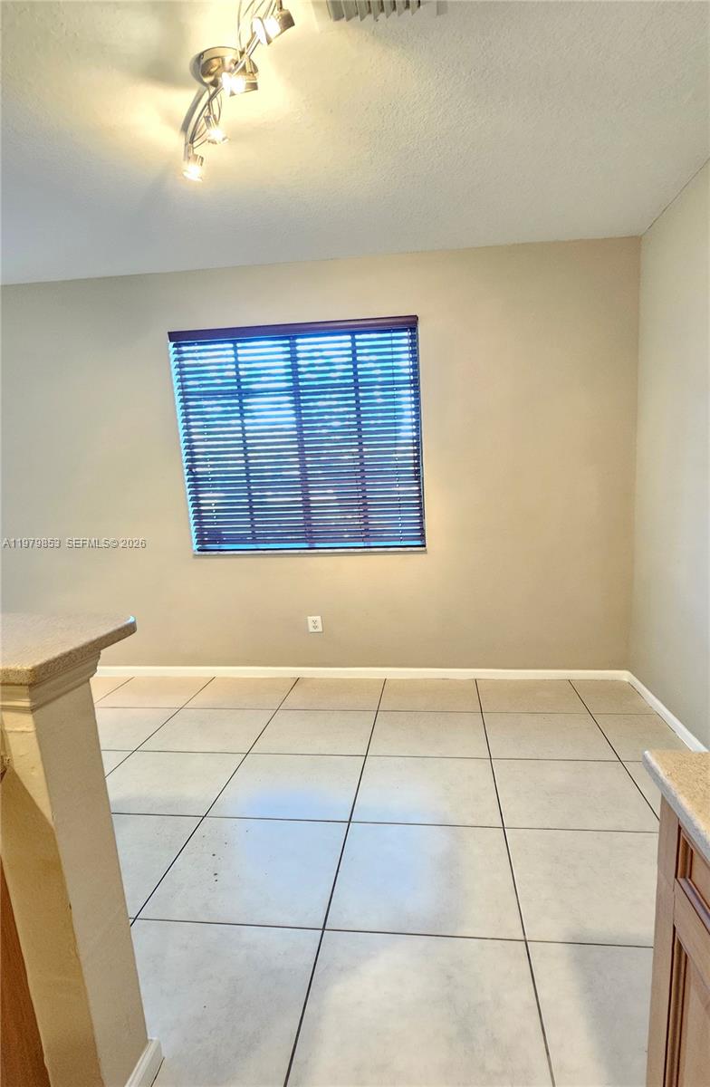 2014 Marsh Hbr Dr Riviera Beach, FL 33404