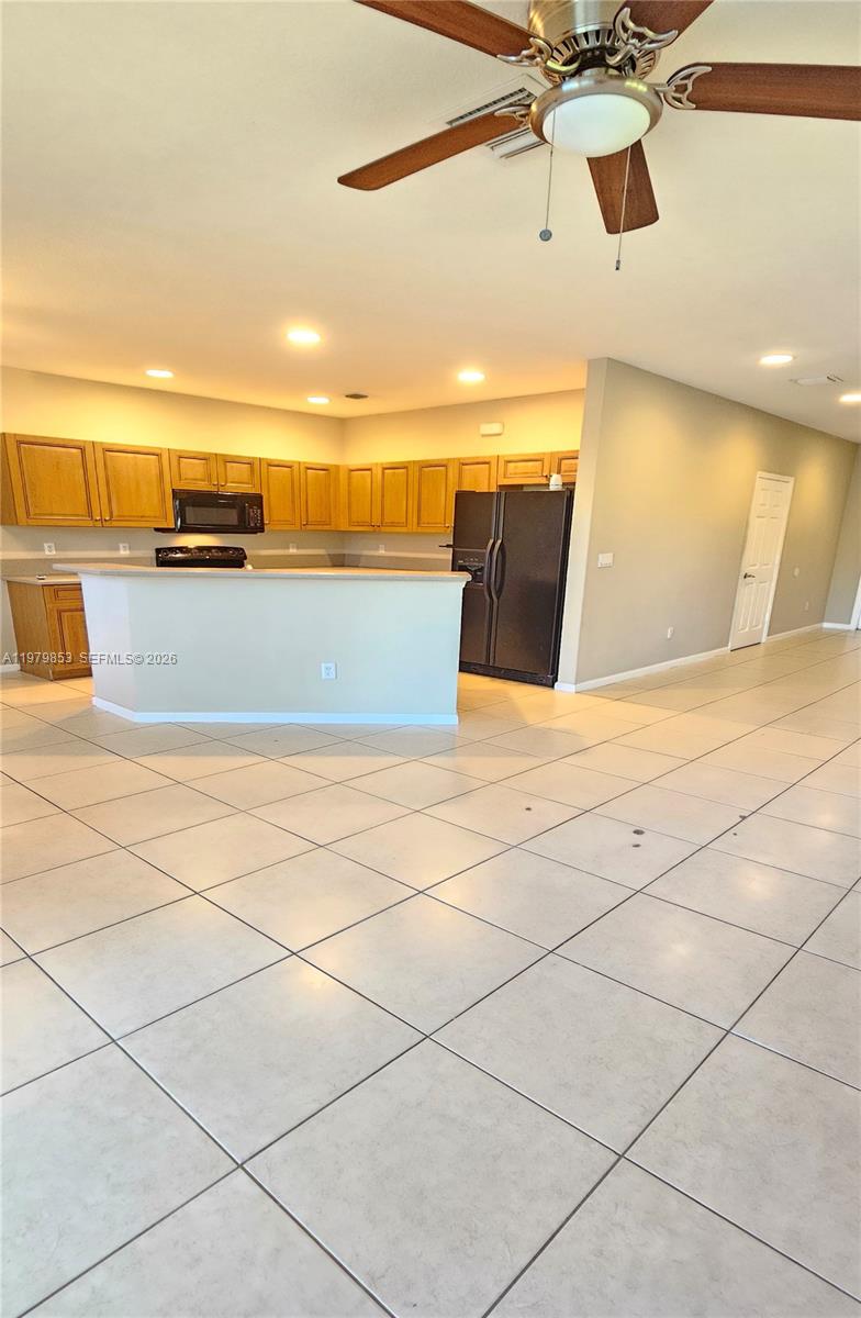 2014 Marsh Hbr Dr Riviera Beach, FL 33404