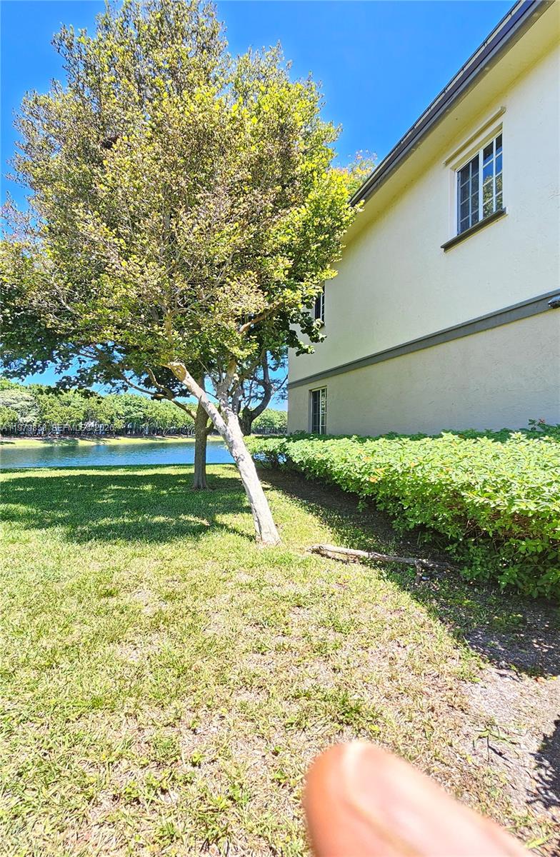 2014 Marsh Hbr Dr Riviera Beach, FL 33404