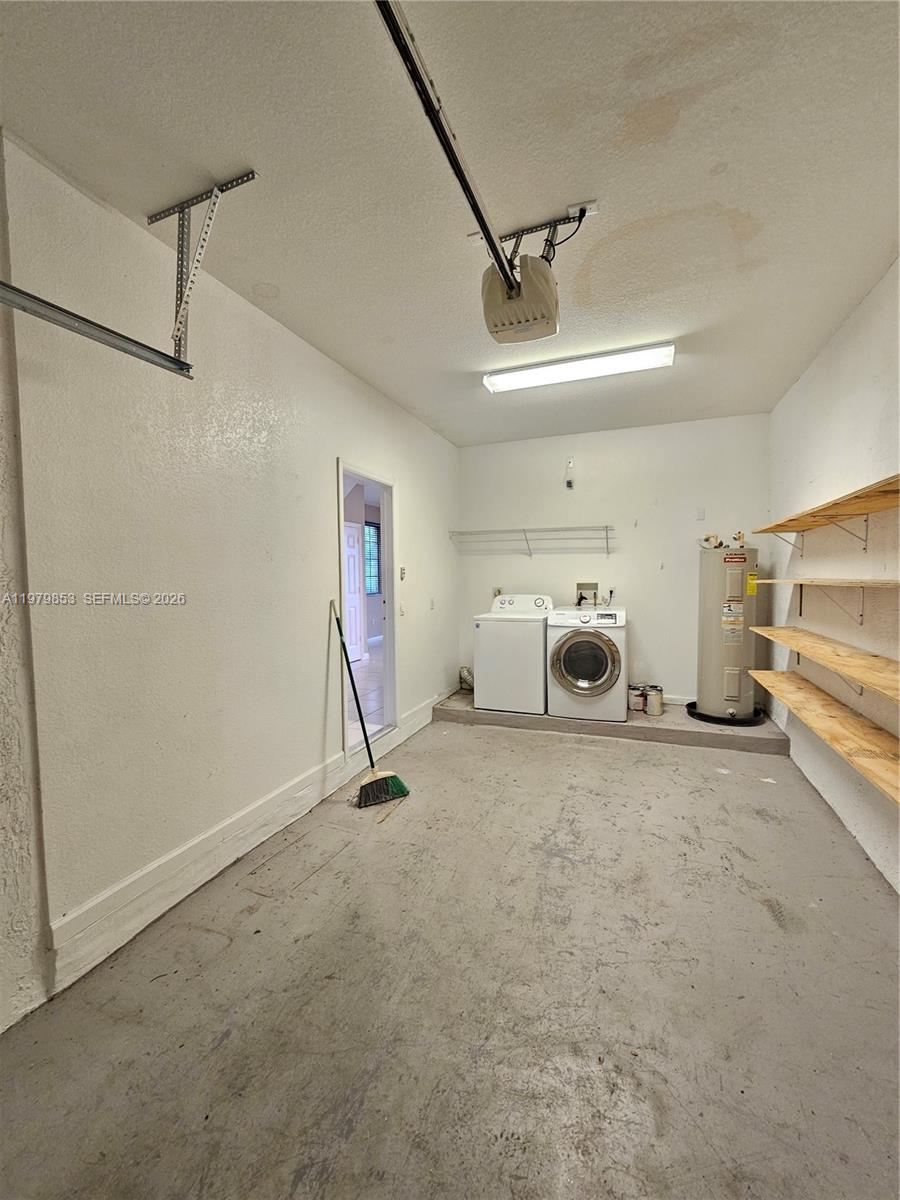 2014 Marsh Hbr Dr Riviera Beach, FL 33404