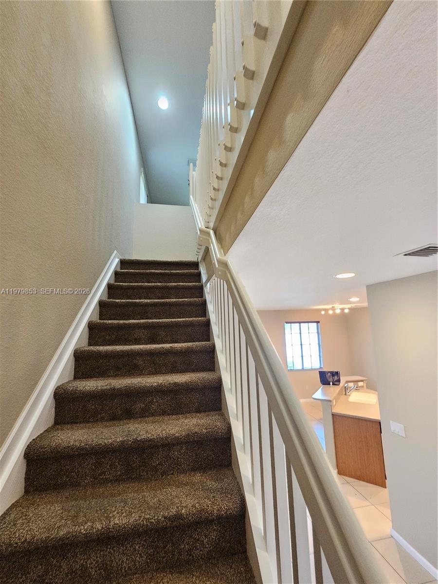 2014 Marsh Hbr Dr Riviera Beach, FL 33404