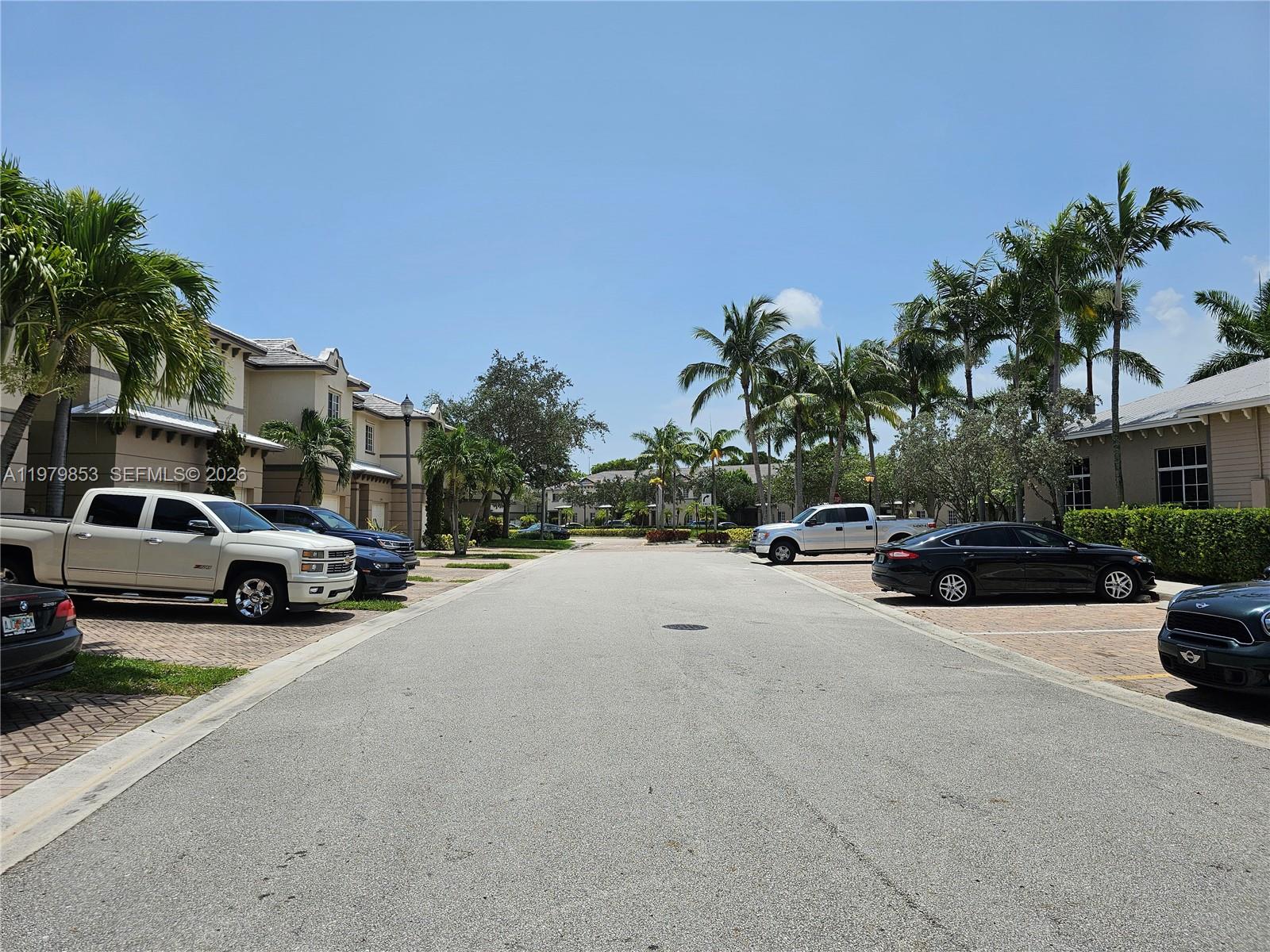 2014 Marsh Hbr Dr Riviera Beach, FL 33404