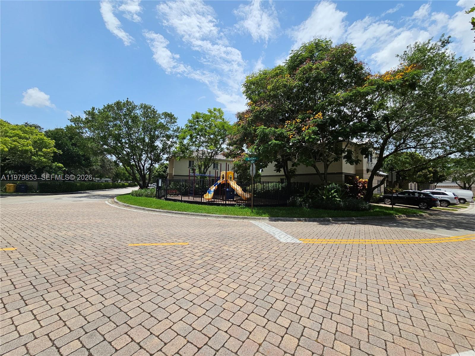 2014 Marsh Hbr Dr Riviera Beach, FL 33404