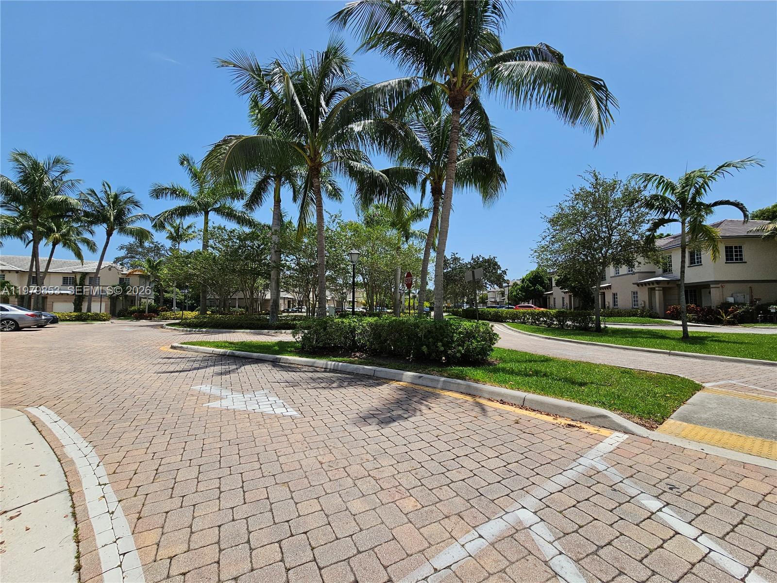 2014 Marsh Hbr Dr Riviera Beach, FL 33404