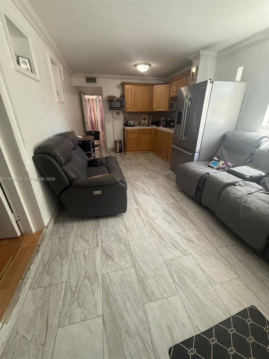 7900 SW 21st Ter Miami, FL 33155