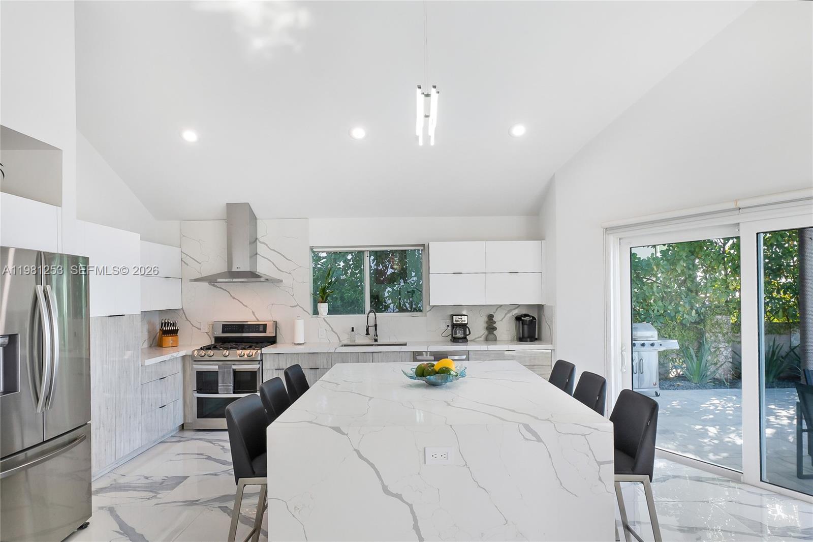 7810 Miami Vw Dr North Bay Village, FL 33141