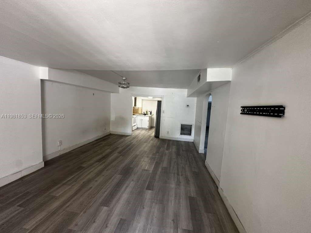 2337 NW 32nd St Miami, FL 33142