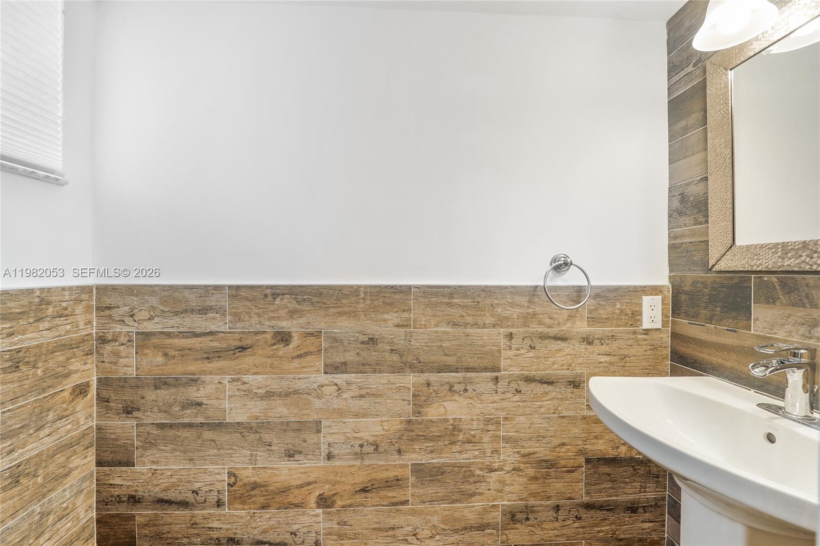 235 Antilla Ave #7 Coral Gables, FL 33134