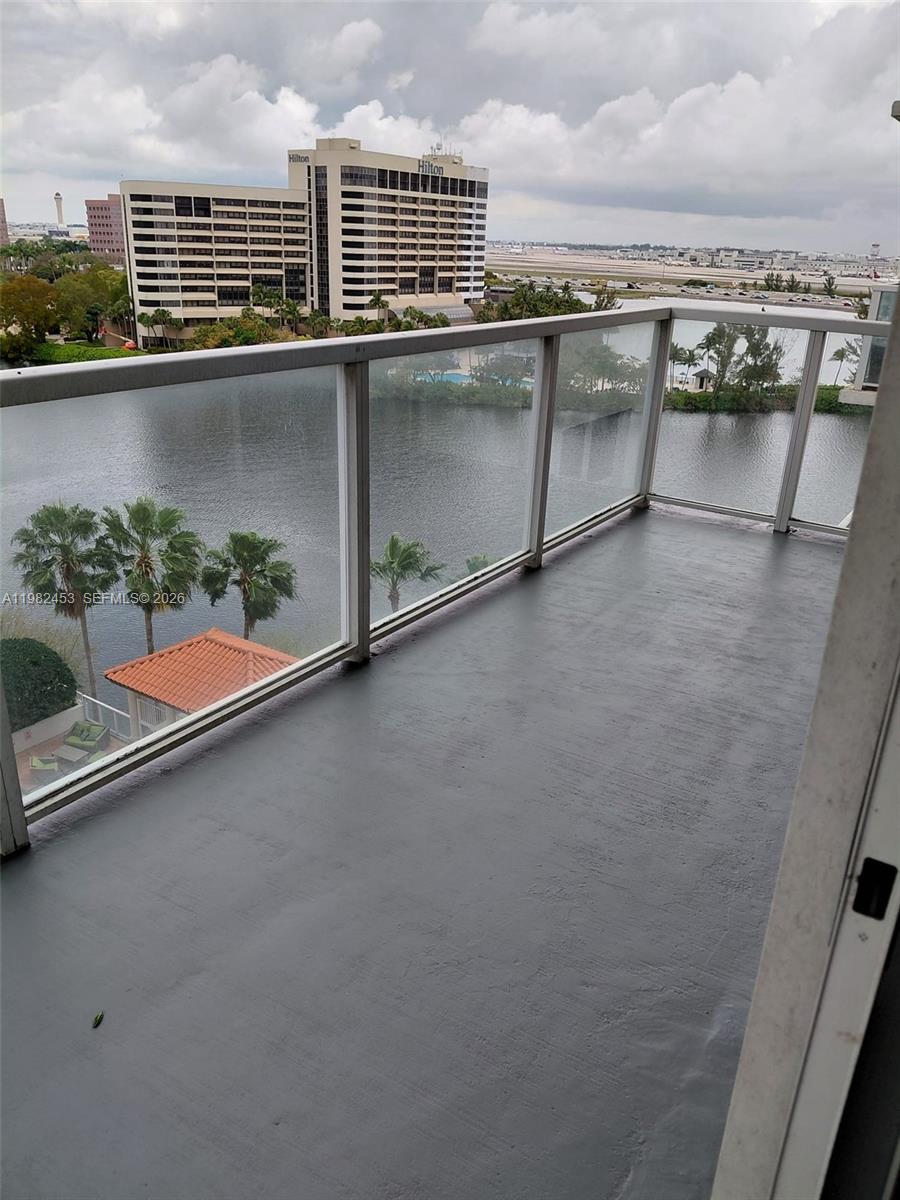 5077 NW 7th St #1006