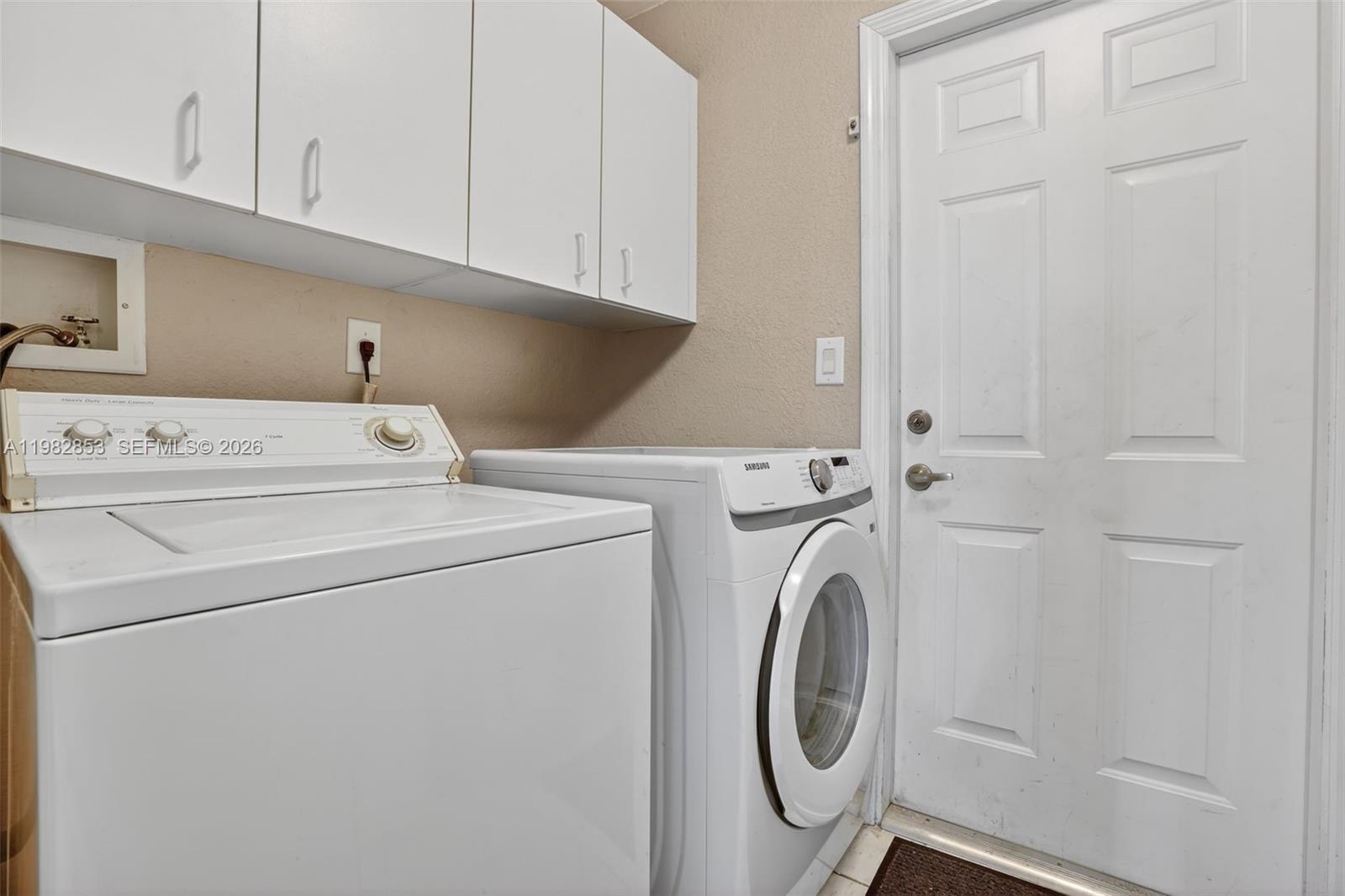 16419 Sapphire Pl Weston, FL 33331