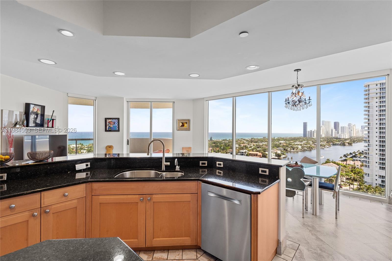 21200 Point Pl #1901 Aventura, FL 33180