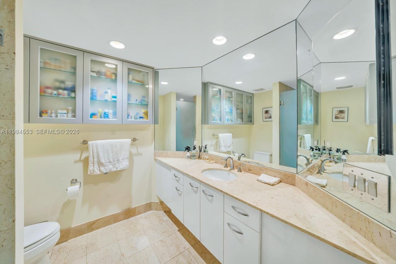 21200 Point Pl #1901 Aventura, FL 33180