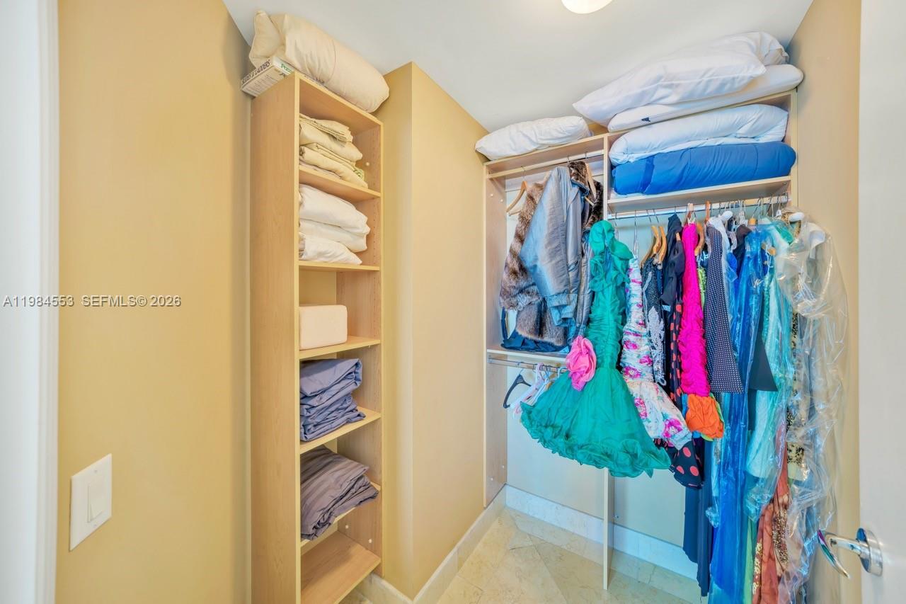 21200 Point Pl #1901 Aventura, FL 33180