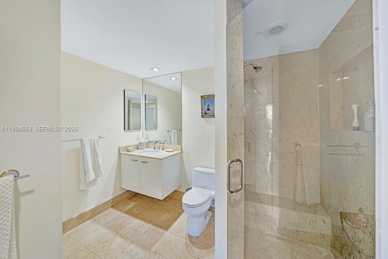 21200 Point Pl #1901 Aventura, FL 33180