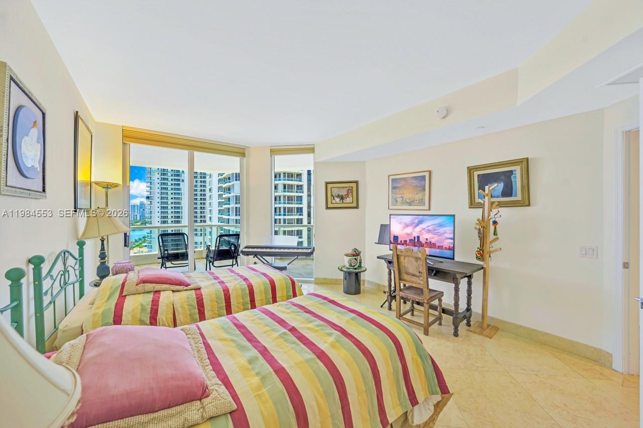 21200 Point Pl #1901 Aventura, FL 33180