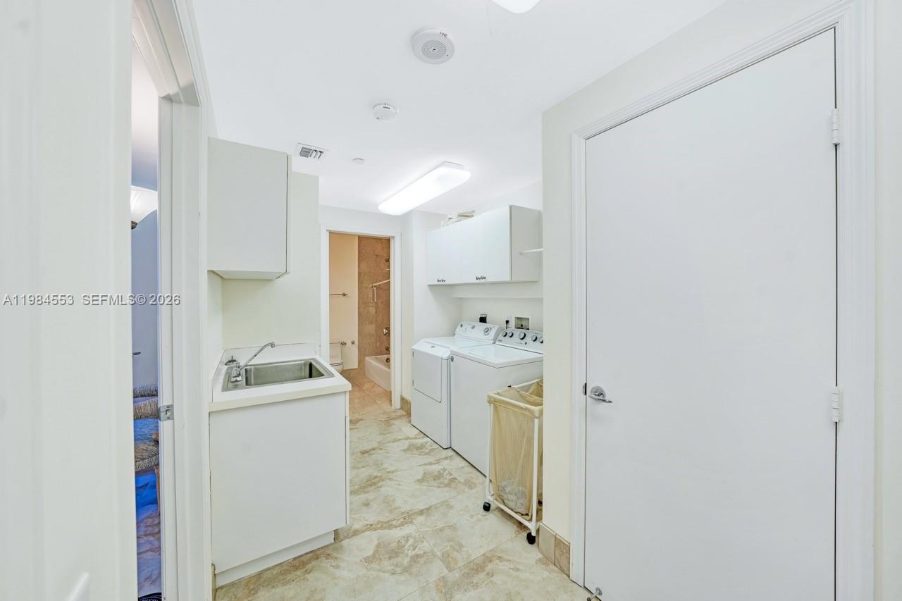 21200 Point Pl #1901 Aventura, FL 33180