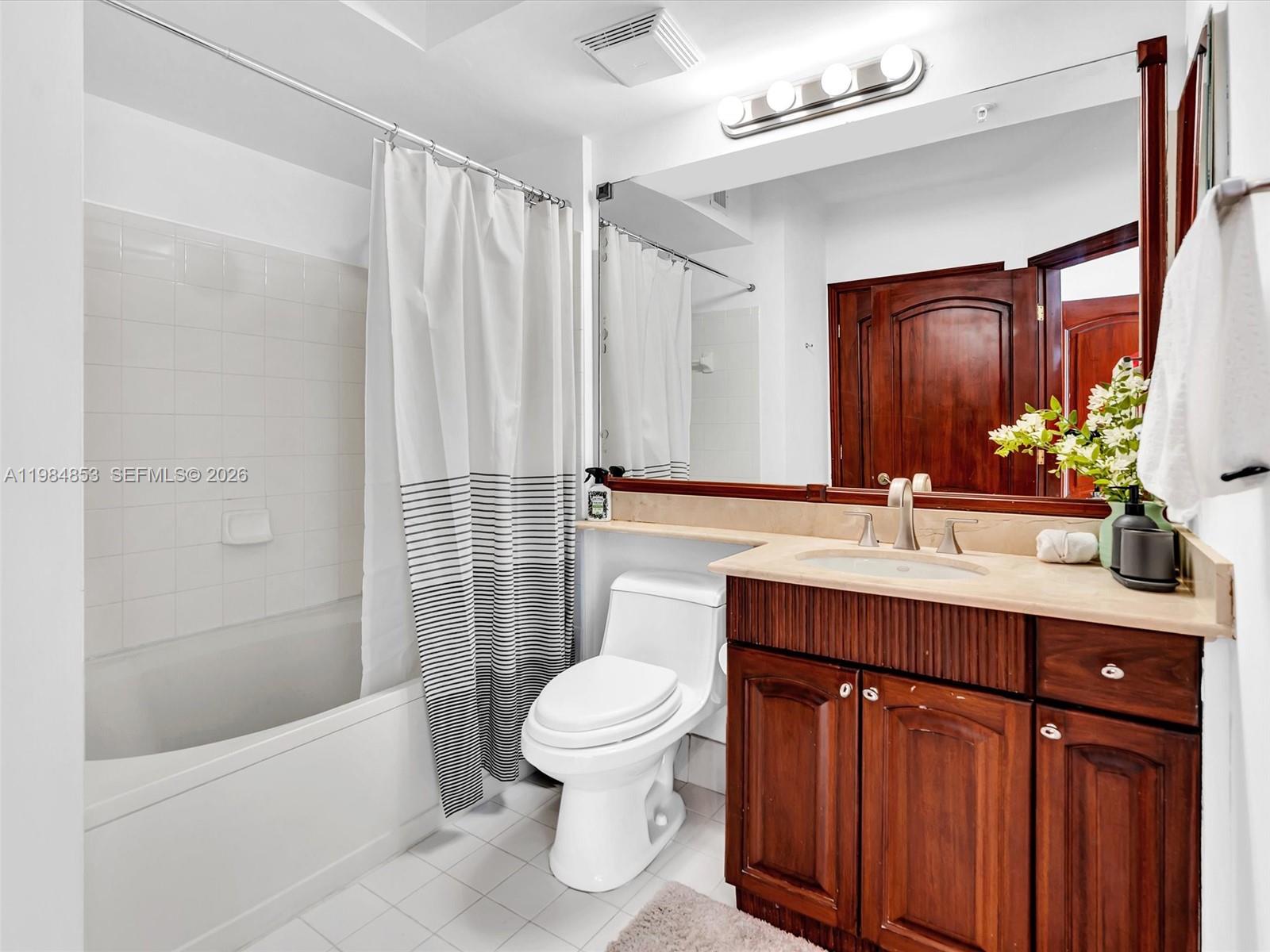 17150 N Bay Rd #2205 Sunny Isles Beach, FL 33160