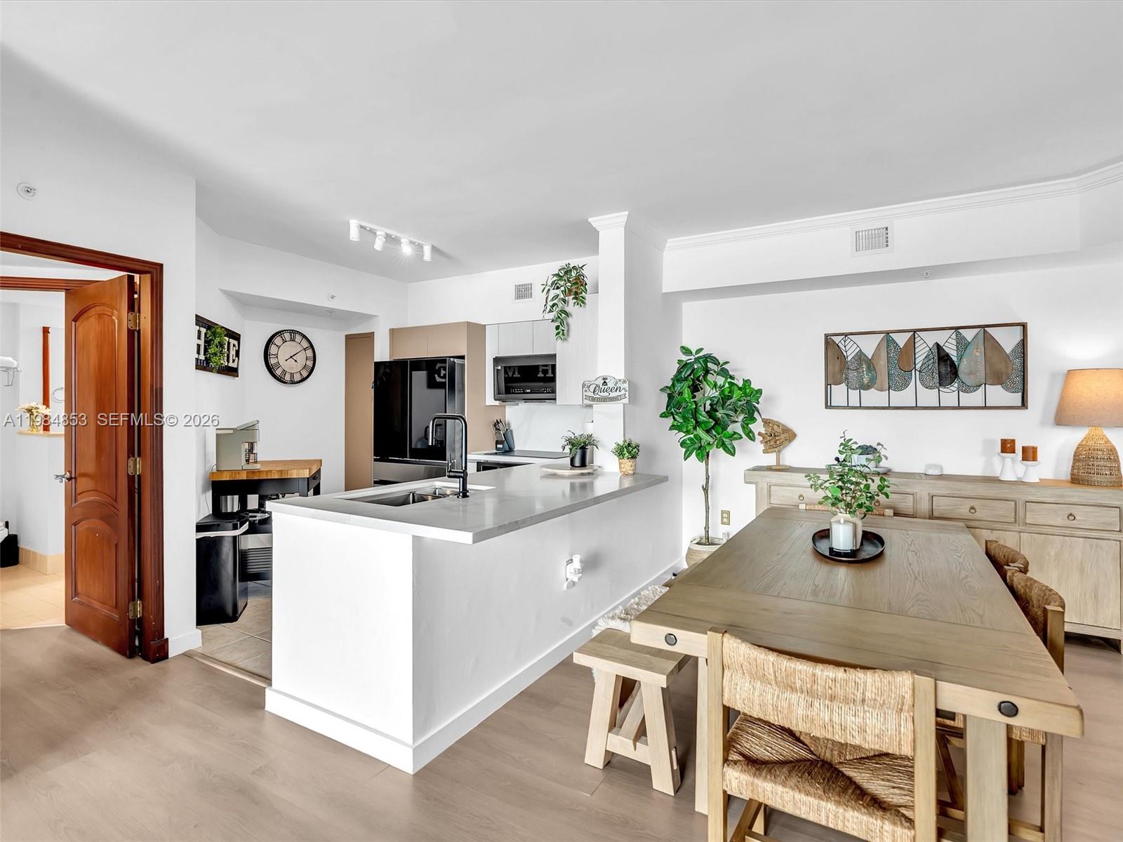 17150 N Bay Rd #2205 Sunny Isles Beach, FL 33160