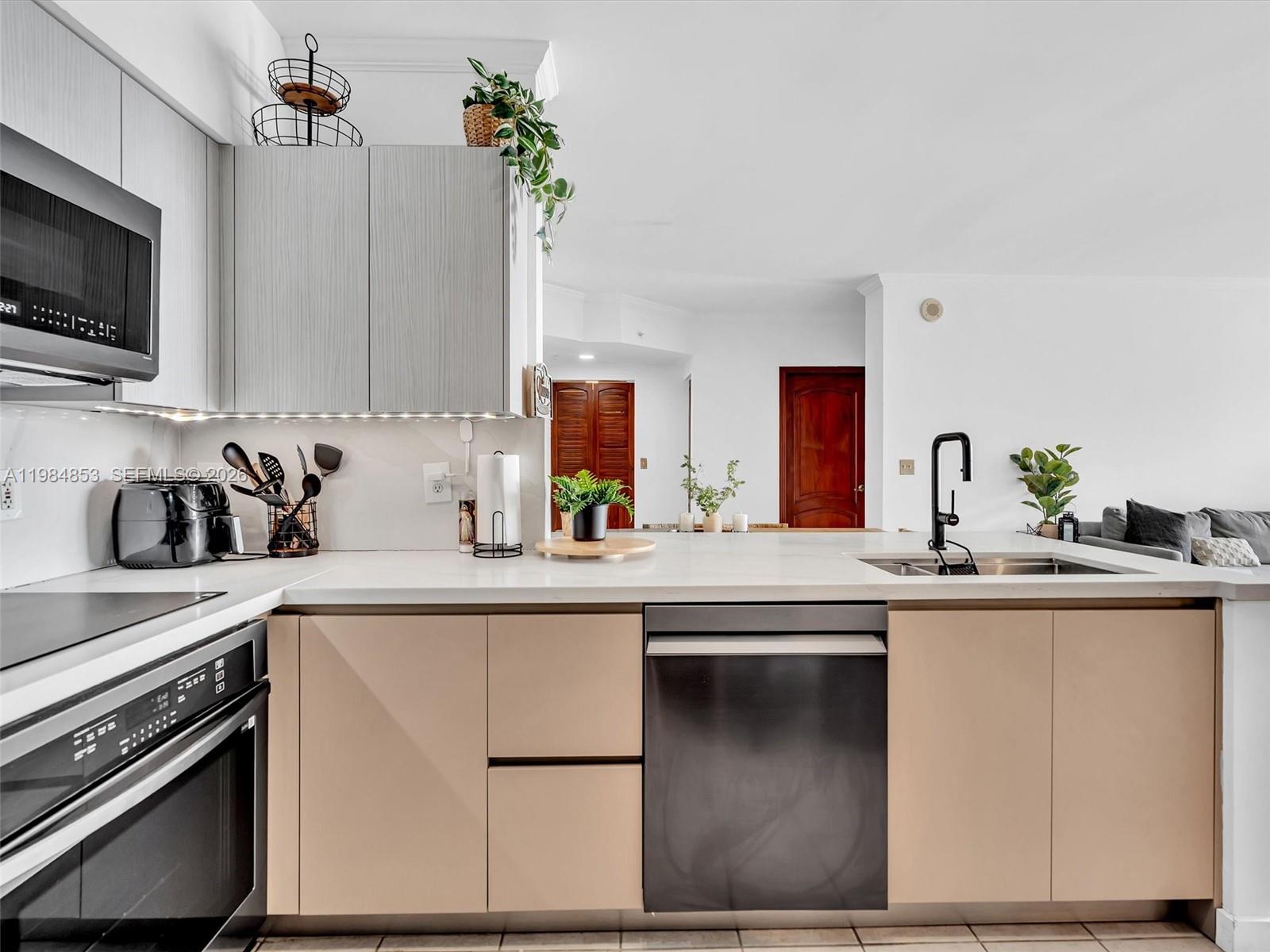 17150 N Bay Rd #2205 Sunny Isles Beach, FL 33160