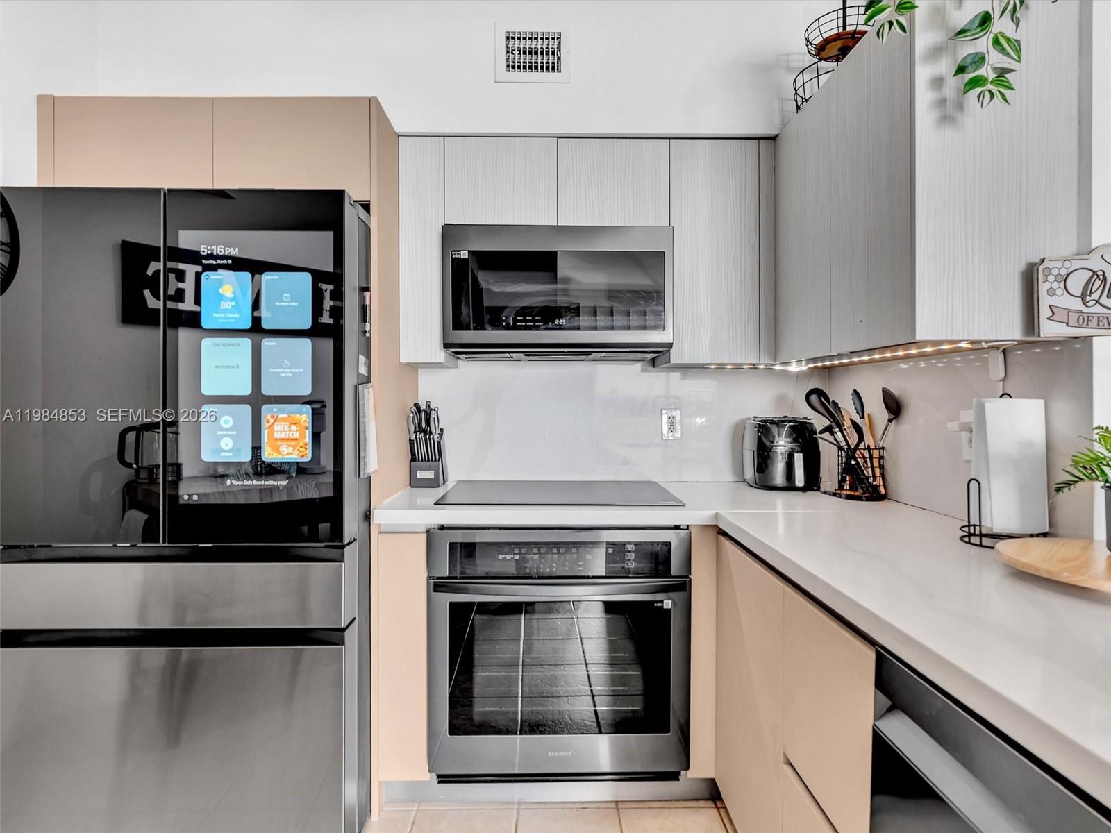 17150 N Bay Rd #2205 Sunny Isles Beach, FL 33160