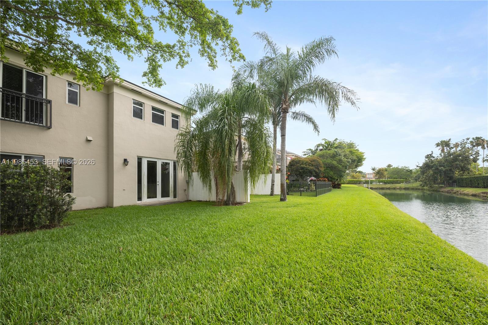 8600 SW 139th Ter Palmetto Bay, FL 33158