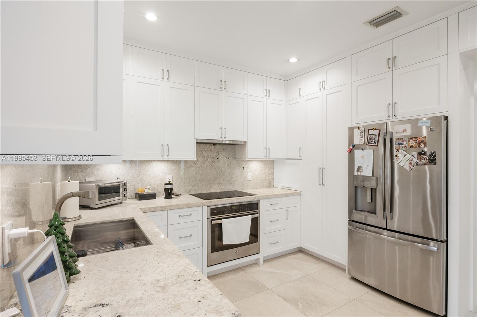 8600 SW 139th Ter Palmetto Bay, FL 33158