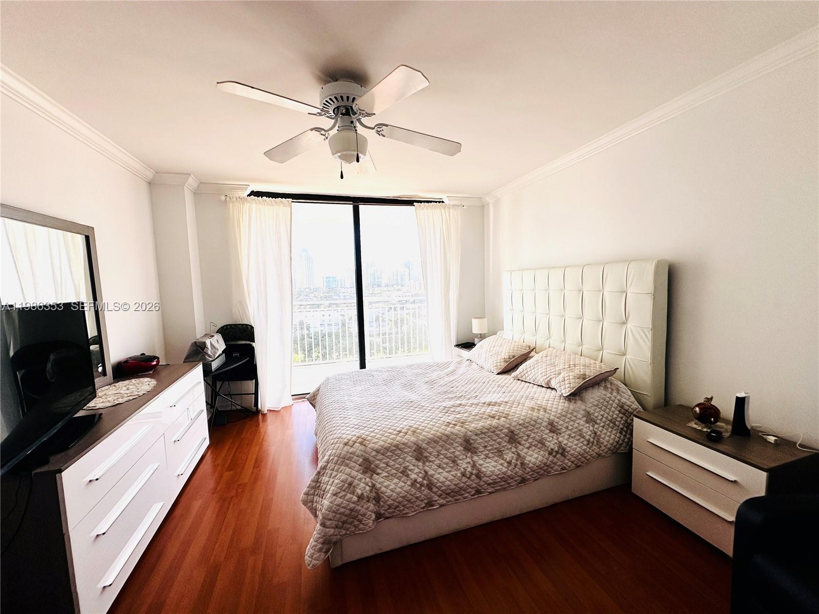 image Winston Towers 60011