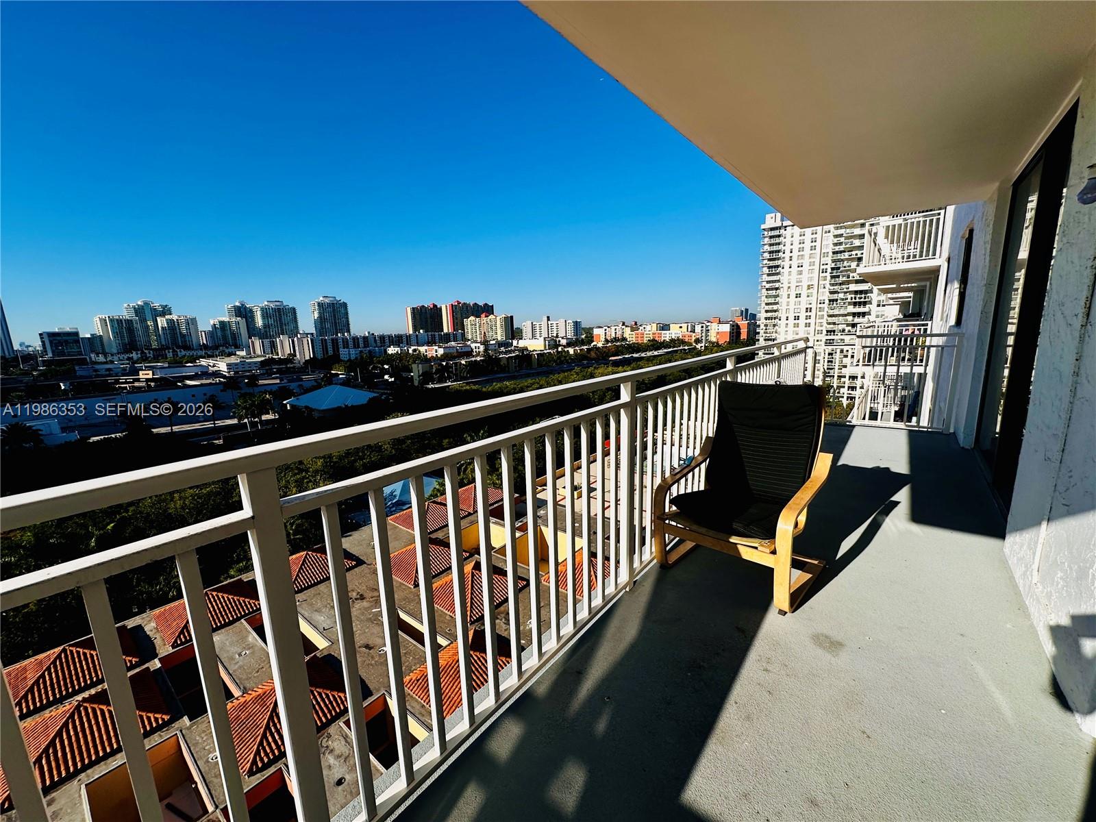 image Winston Towers 6001