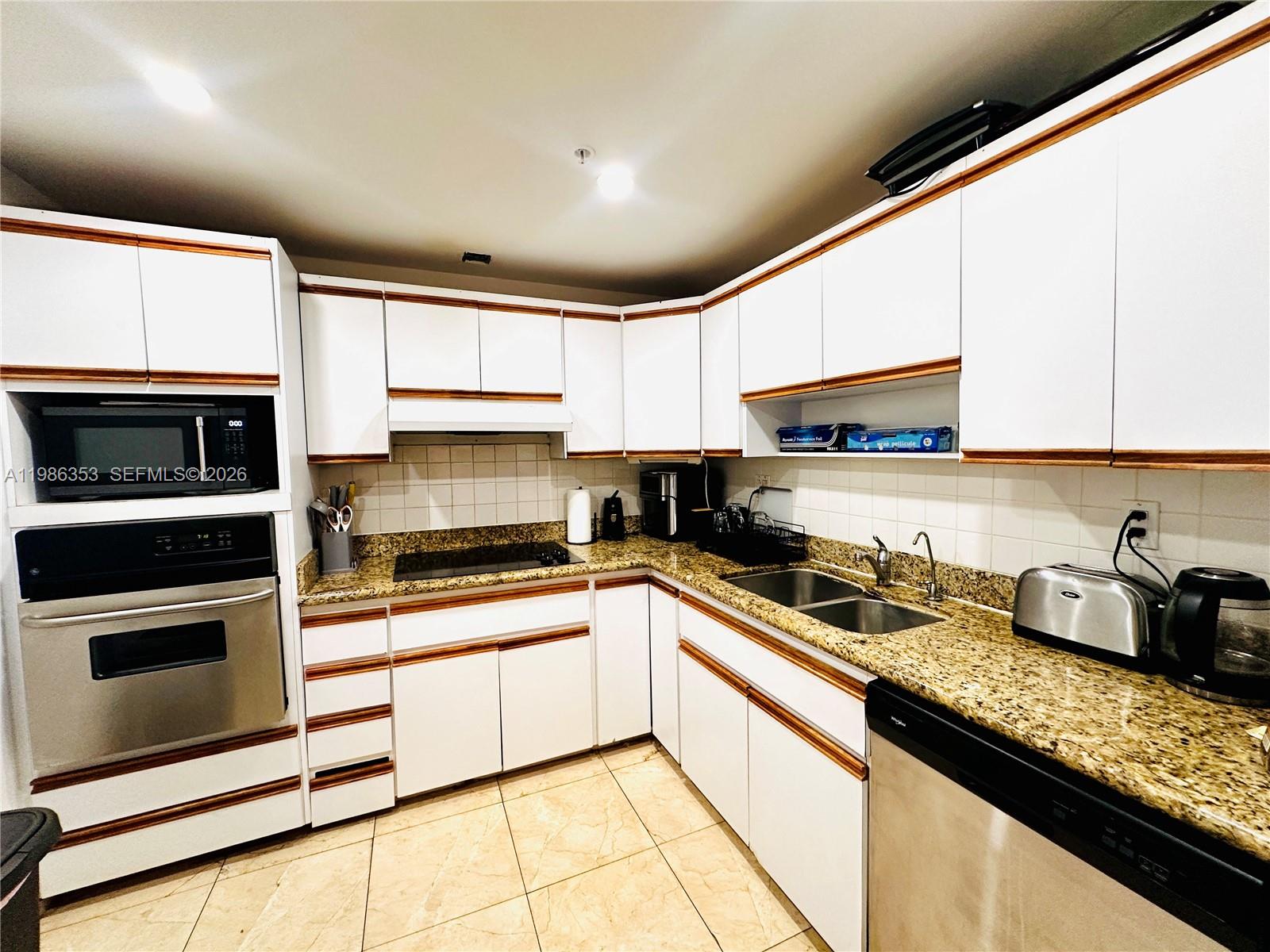 image Winston Towers 6006