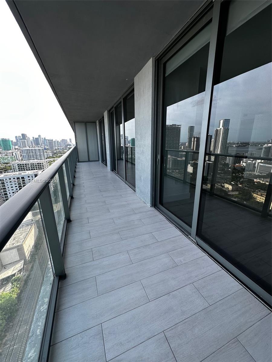 121 NE 34th St #2707 Miami, FL 33137