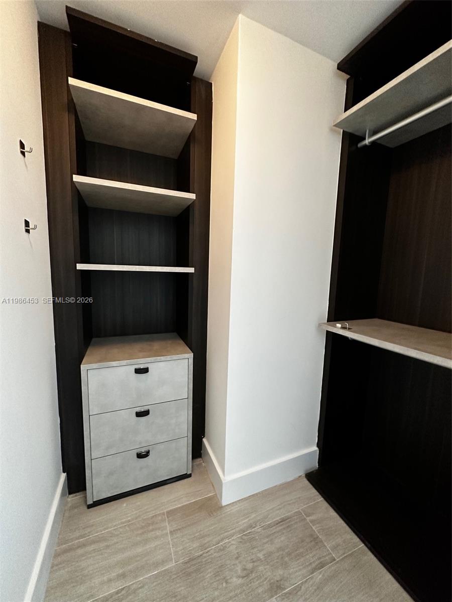 121 NE 34th St #2707 Miami, FL 33137